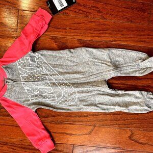 Nike Baby Sleeper Bodysuit Footed Coverall – Dark Grey Heather/Red – Size 6M